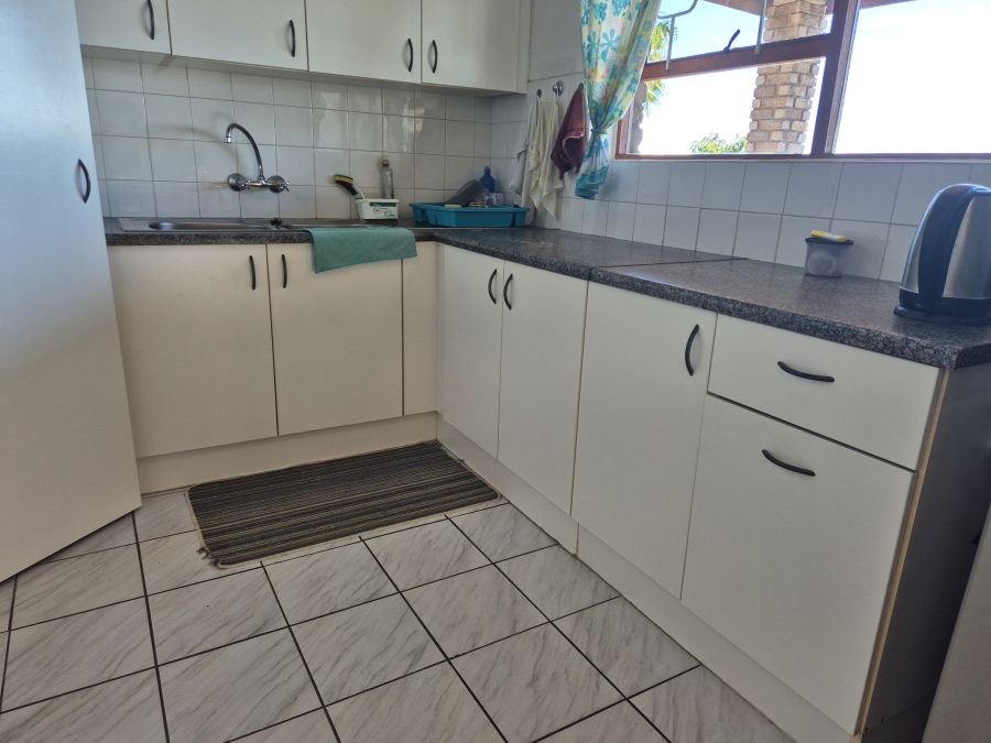 5 Bedroom Property for Sale in Kleinkoornhuis Western Cape